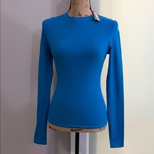 NWT SKIMS Long Sleeve Stretch Women's Top in Mikonos blue. Size Medium.